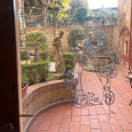 Regis Condo Siena Bagian luar foto