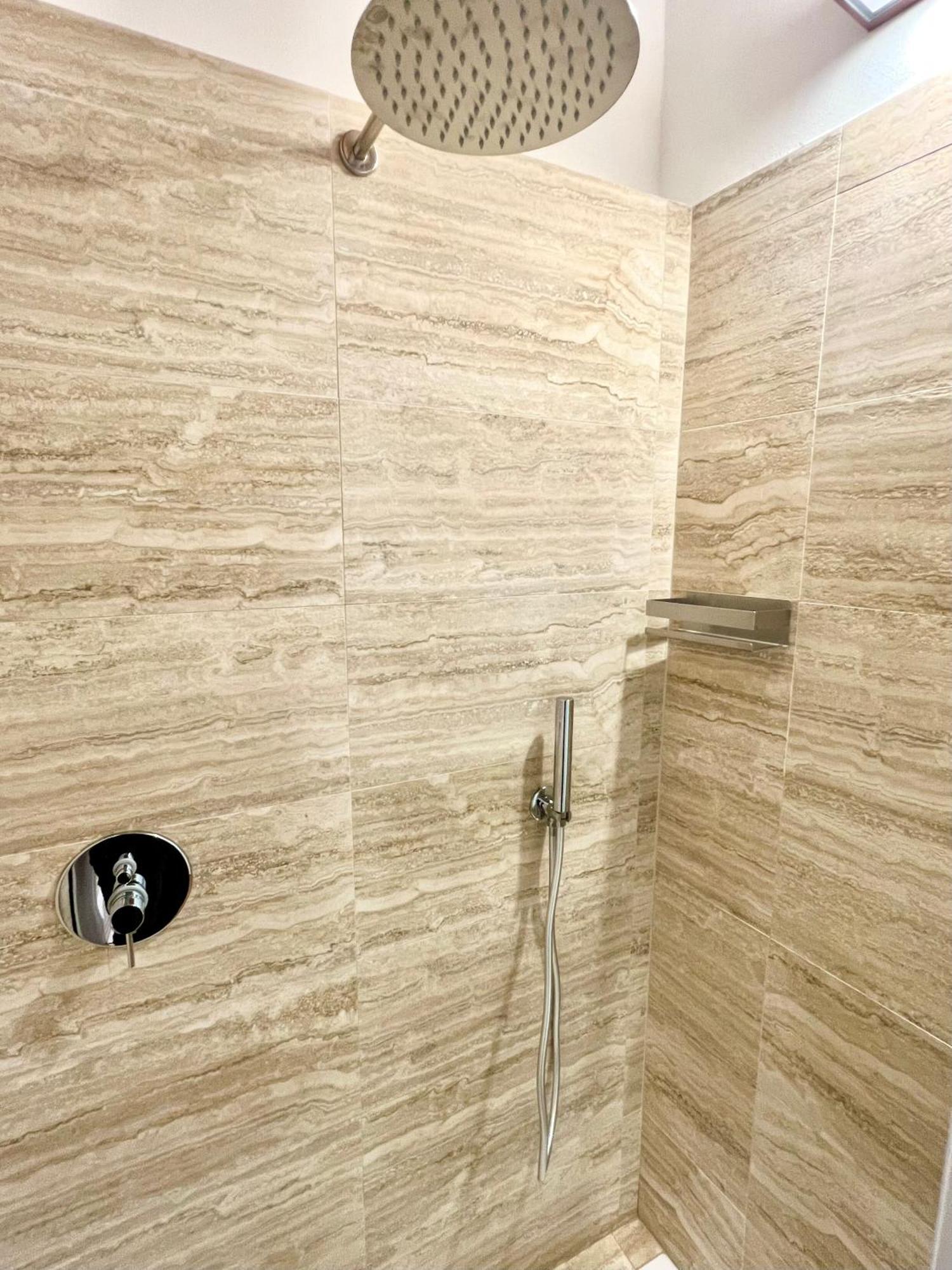 Regis Condo Siena Bagian luar foto