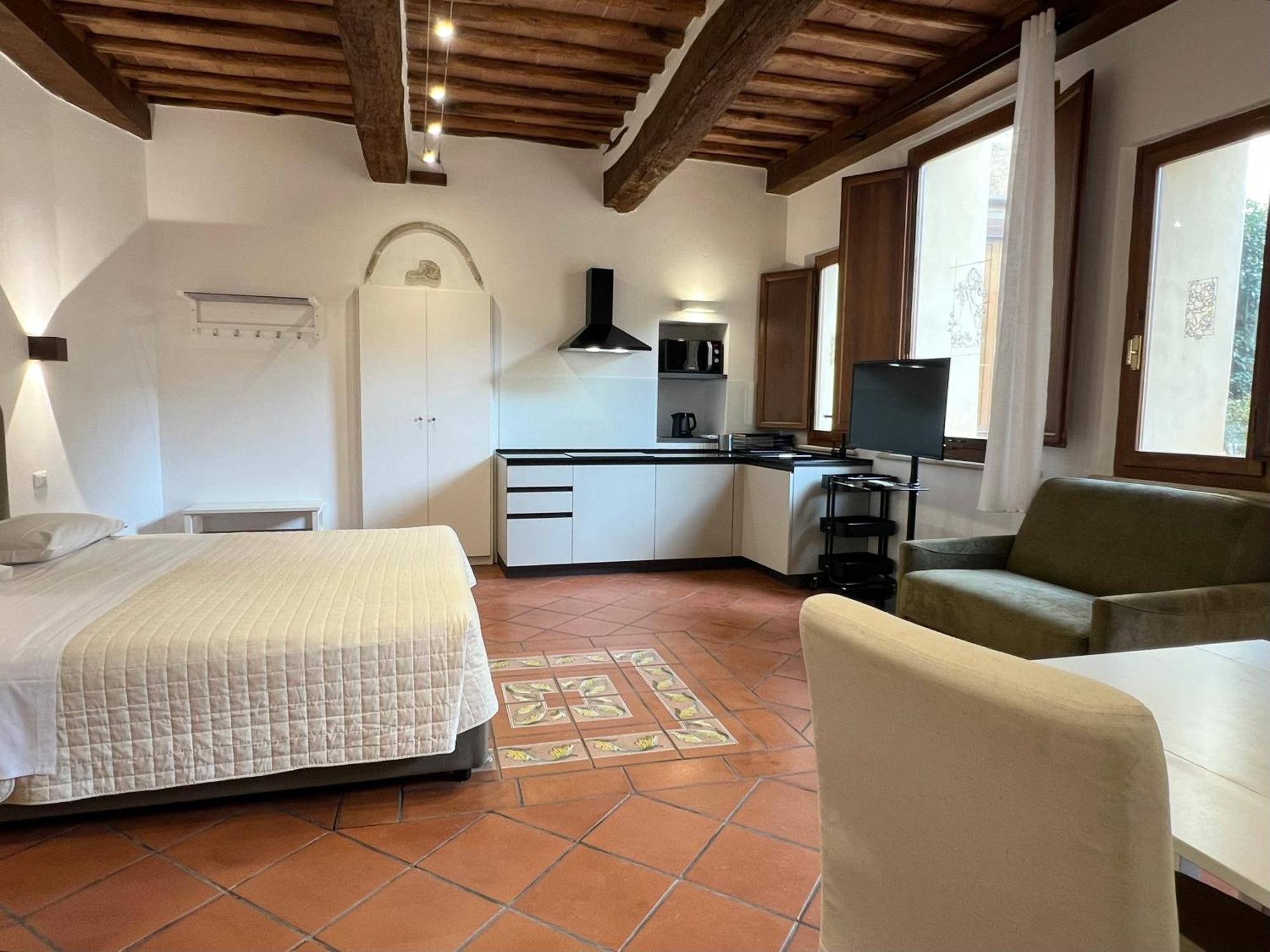 Regis Condo Siena Bagian luar foto
