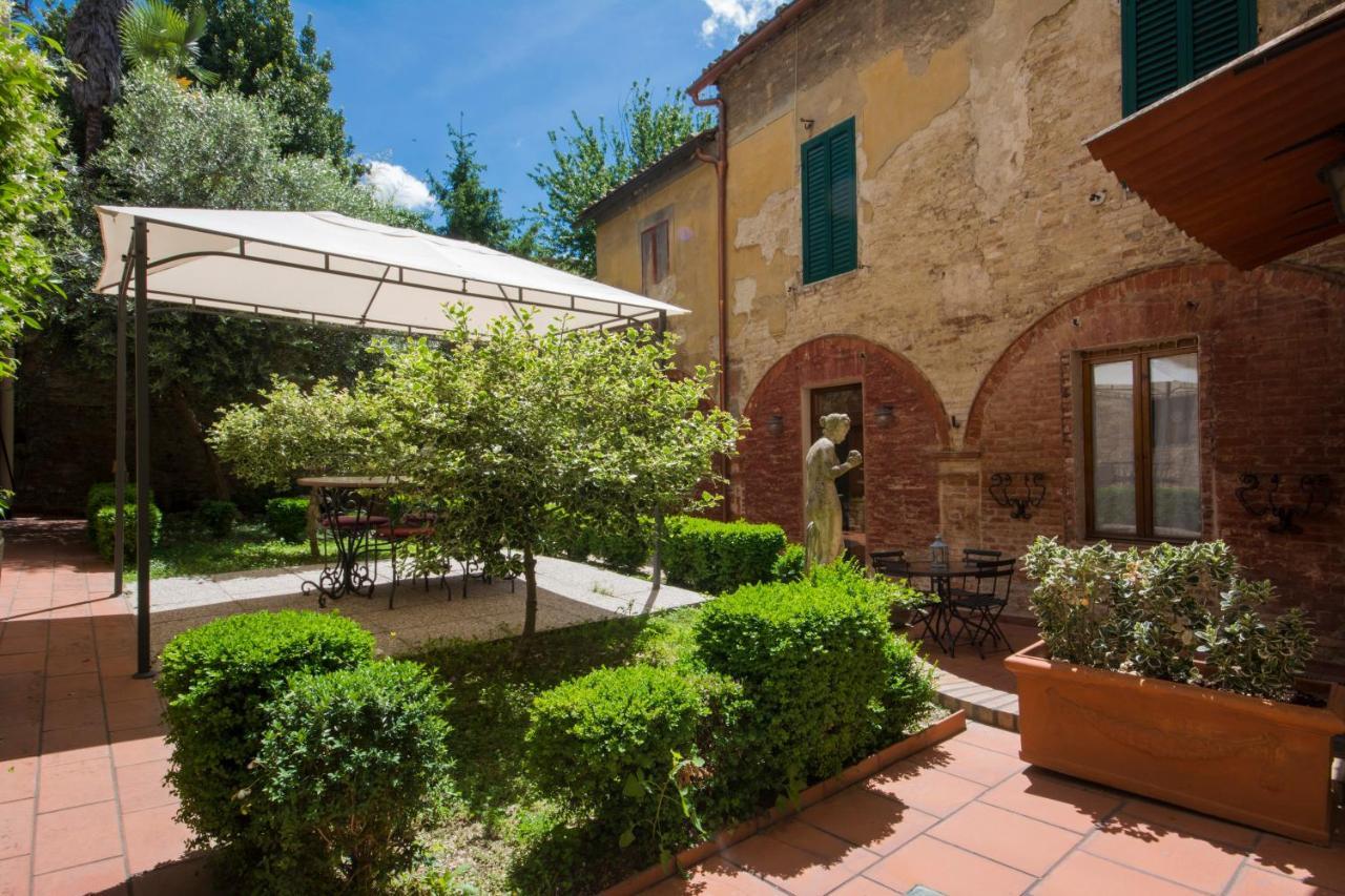 Regis Condo Siena Bagian luar foto