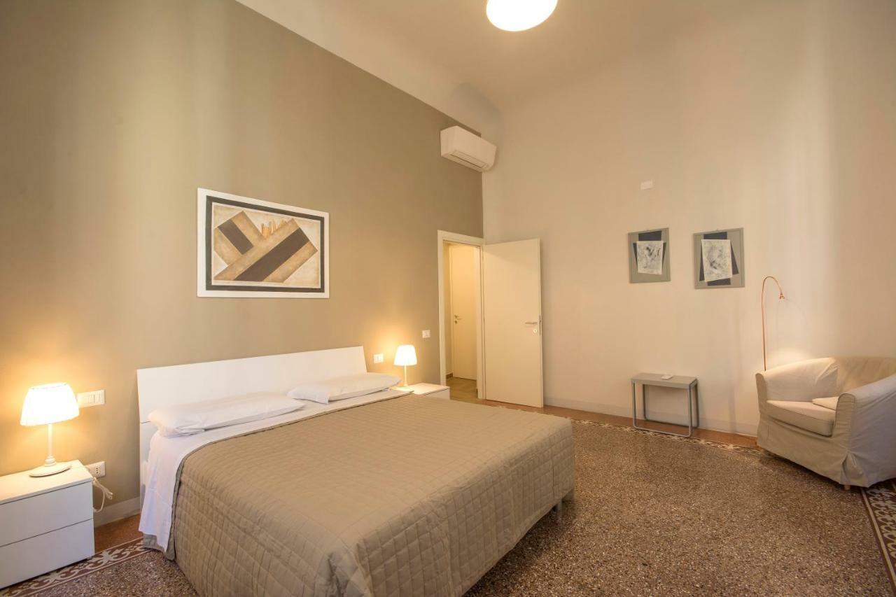 Regis Condo Siena Bagian luar foto